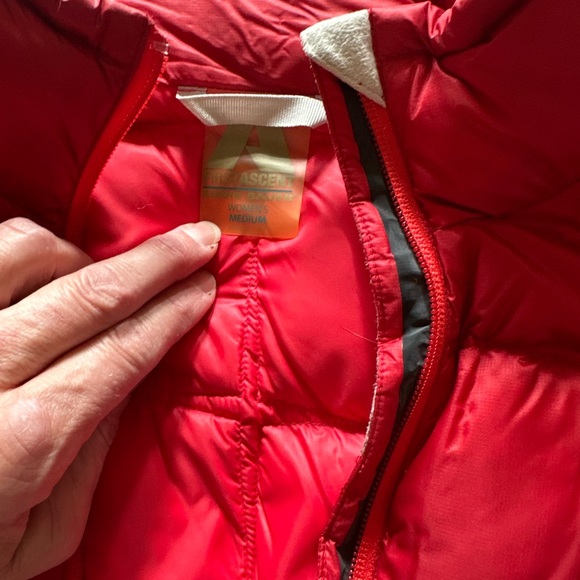 Eddie Bauer Vest - Picture 2 of 3